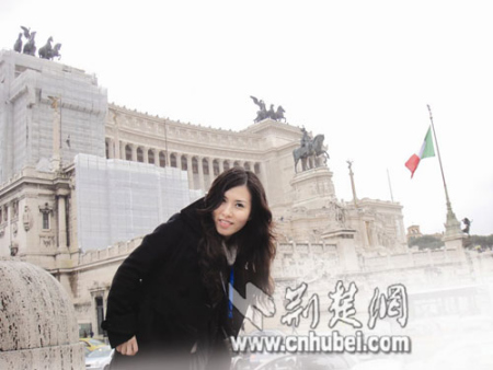 进行海外代购的富家女Renee等人,均有留学背景 进行海外代购的富家女Renee等人,均有留学背景